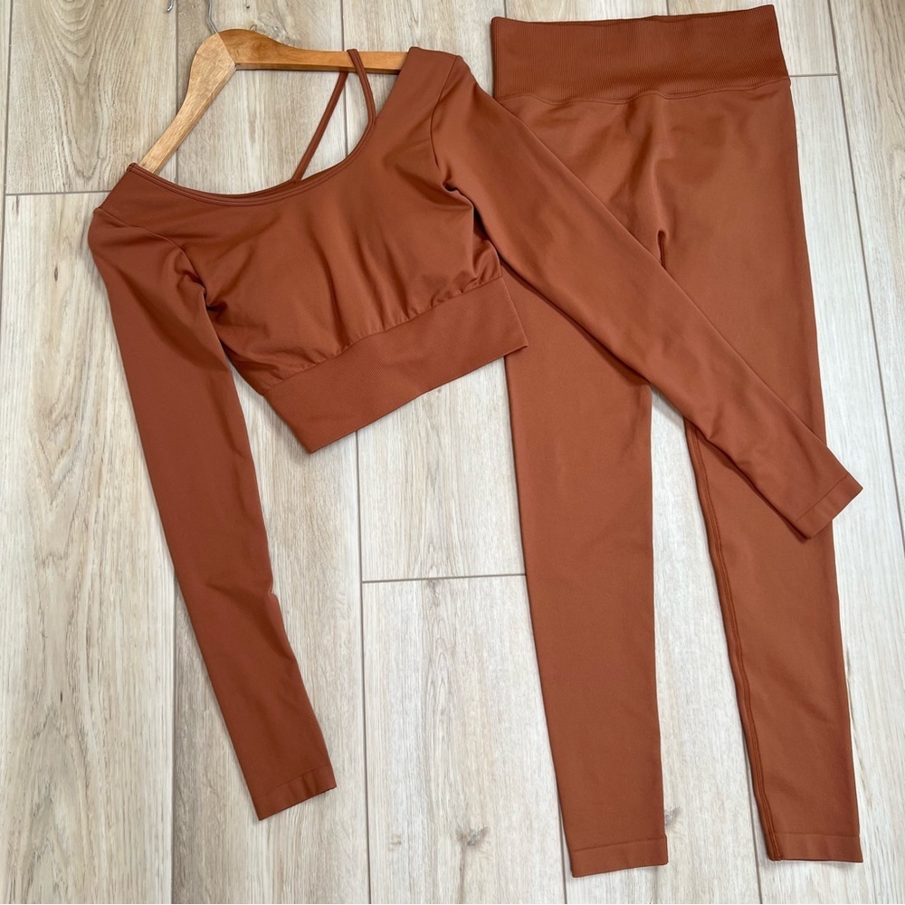 Aleur Active Set | Medium - Picture 6 of 14